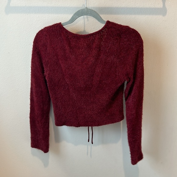 NWT Cropped Fuzzy Cinched Sweater - Picture 4 of 4